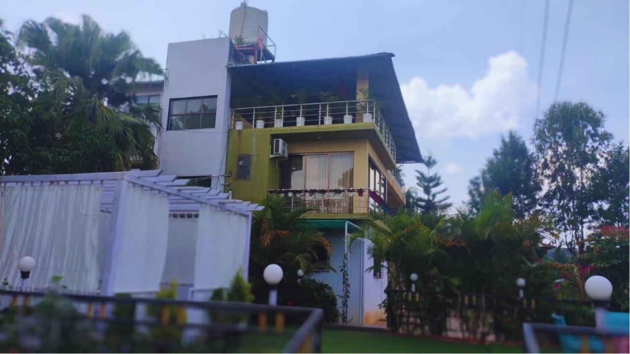 Strawberry County Hotel Panchgani Bagian luar foto